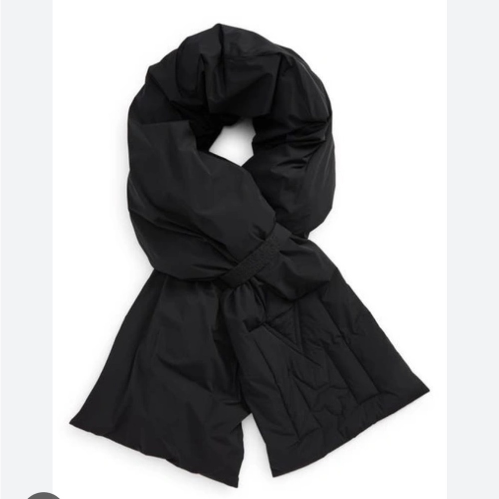 Mackage River Down Scarf Black EUC